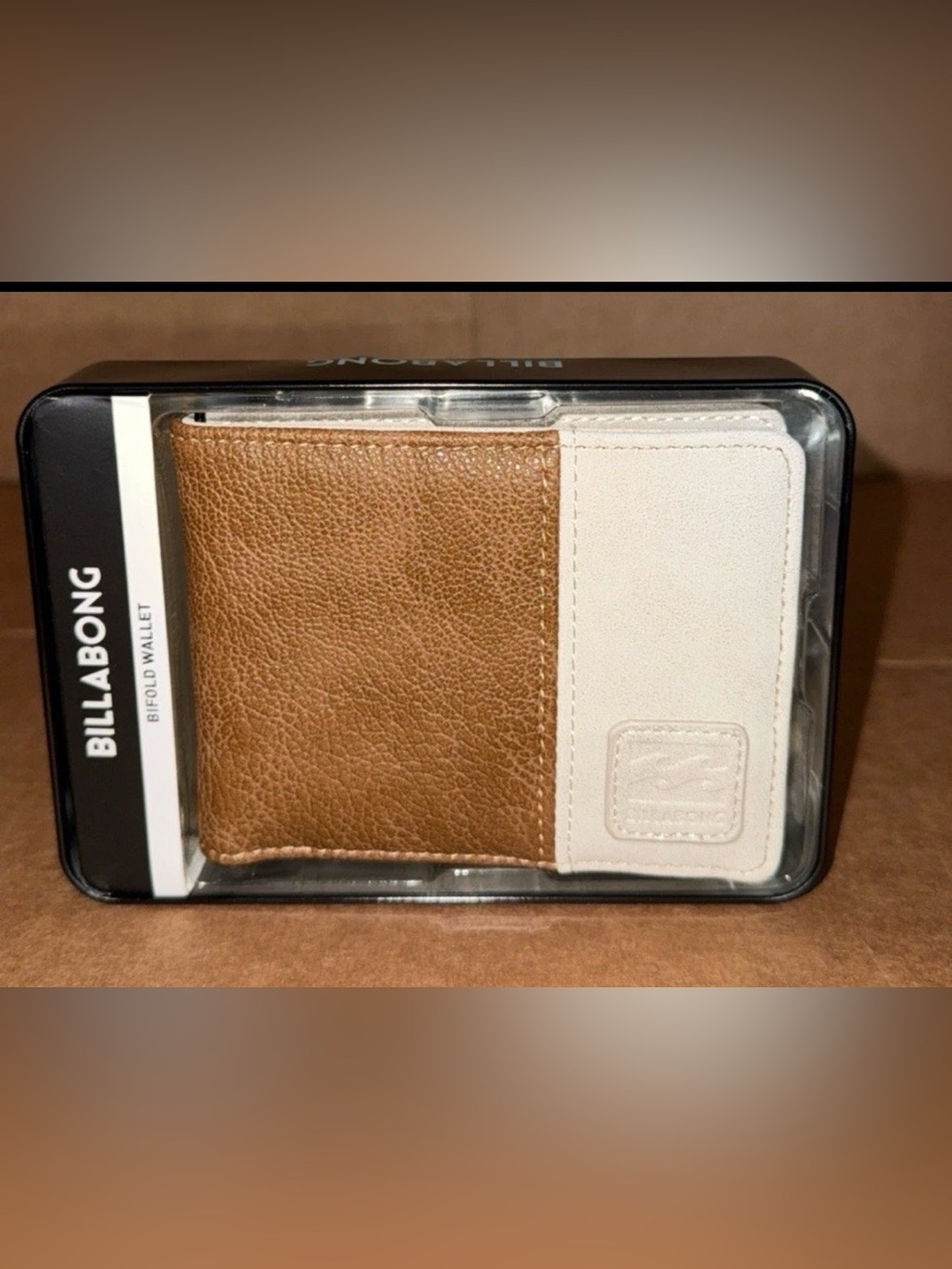 Billabong Two-Tone Tan and Cream wallet new